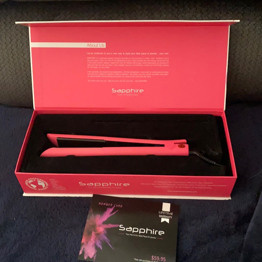 Sapphire hair straightener pink like new. Pro